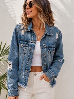 BlankNYC Distressed Denim Jacket Womens Large Cropped Raw Hem Trucker